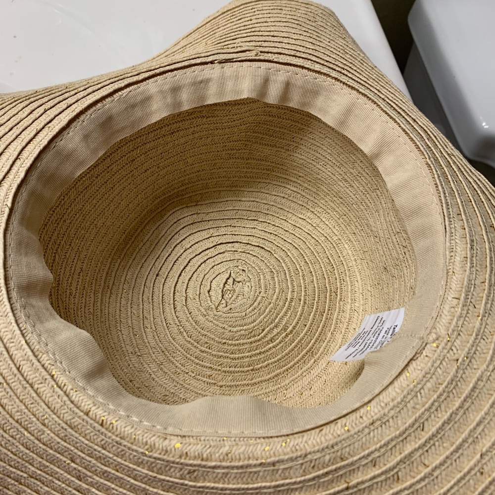 Hat - Picture 4 of 5
